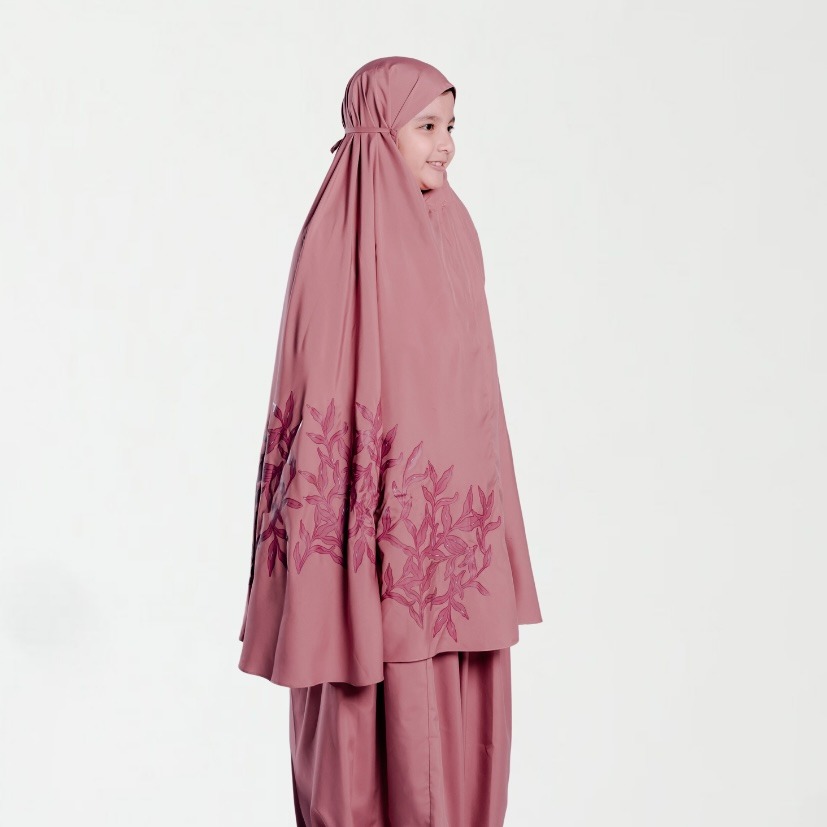 LEA KIDS PRAYER WEAR