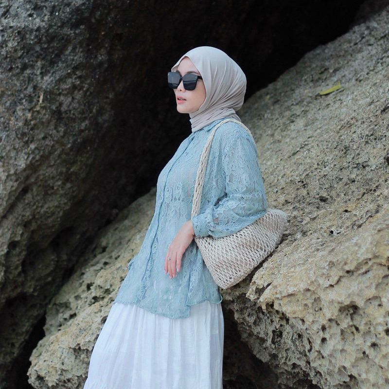 Renaette - BIAN LACE SHIRT - Kemeja Brukat - Oversized - Atasan Wanita Broklat