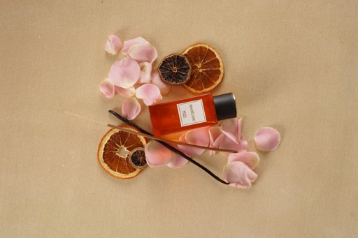 Image of MOEN PERFUME - MADELINE