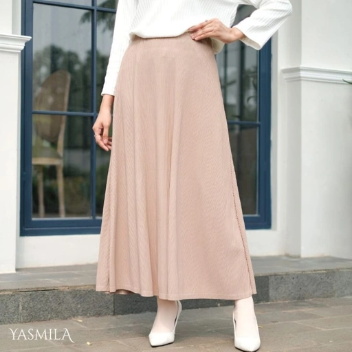 Image of Kana Pleated Skirt