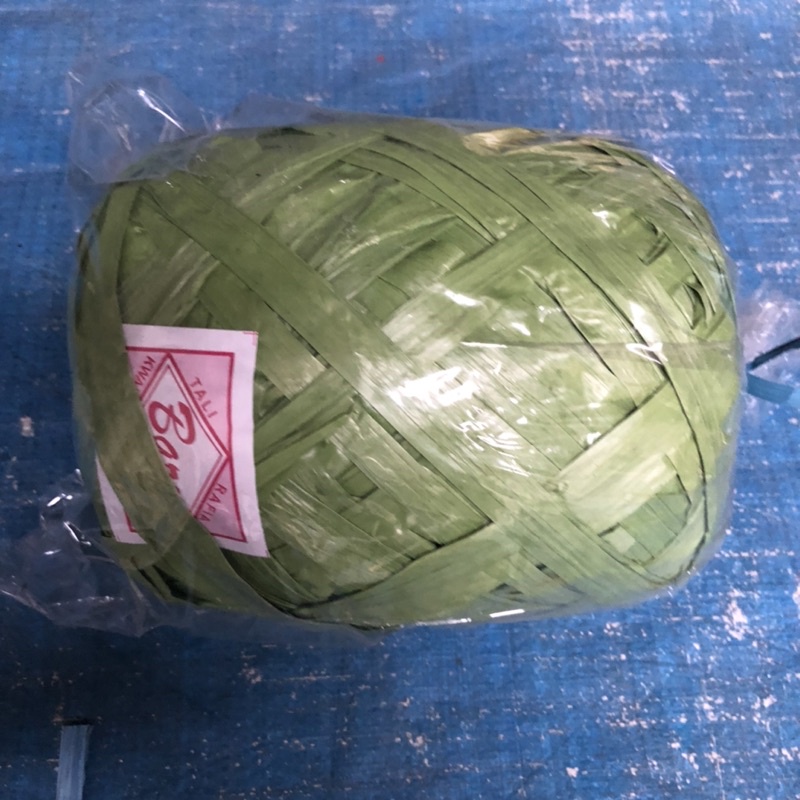 Tali Rafia 1 kg Warna Warni