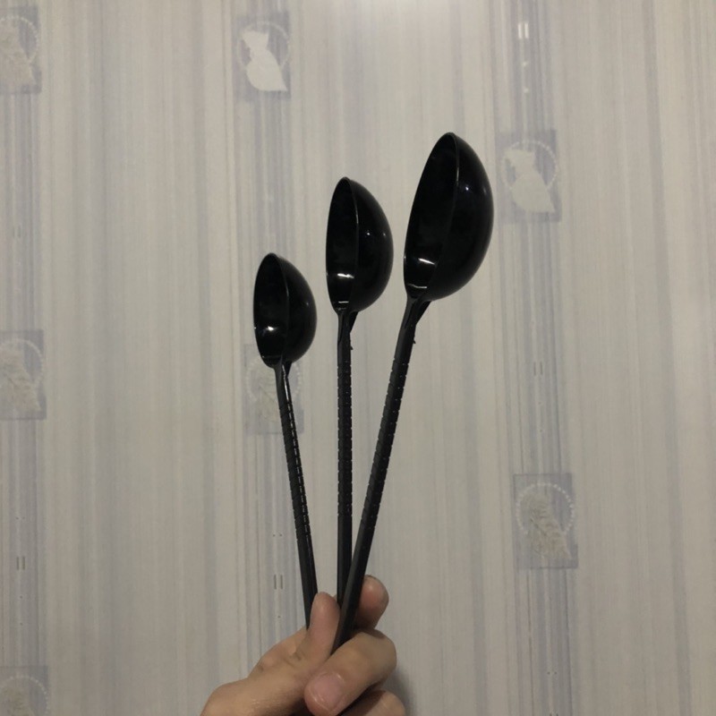 SENDOK TAKAR PLASTIK 20 GRAM HITAM