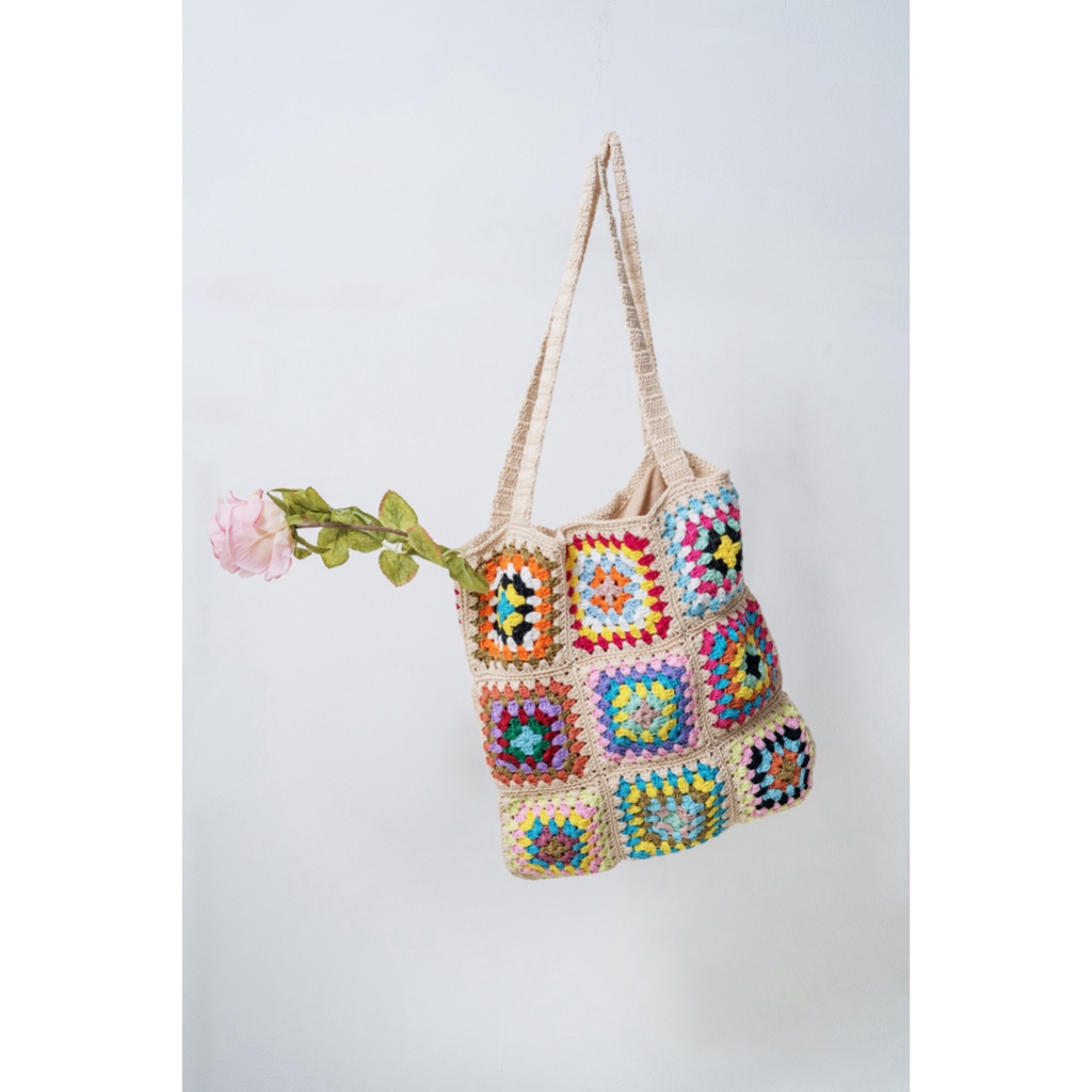 I Want To Smell The Perfume - Granny Tote Bag