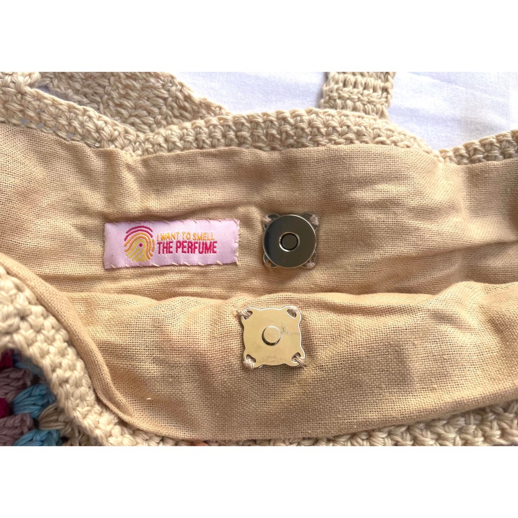 I Want To Smell The Perfume - Granny Tote Bag