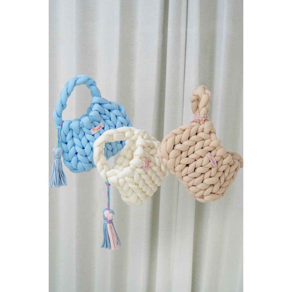 I Want To Smell The Perfume - Ava Chunky Bag