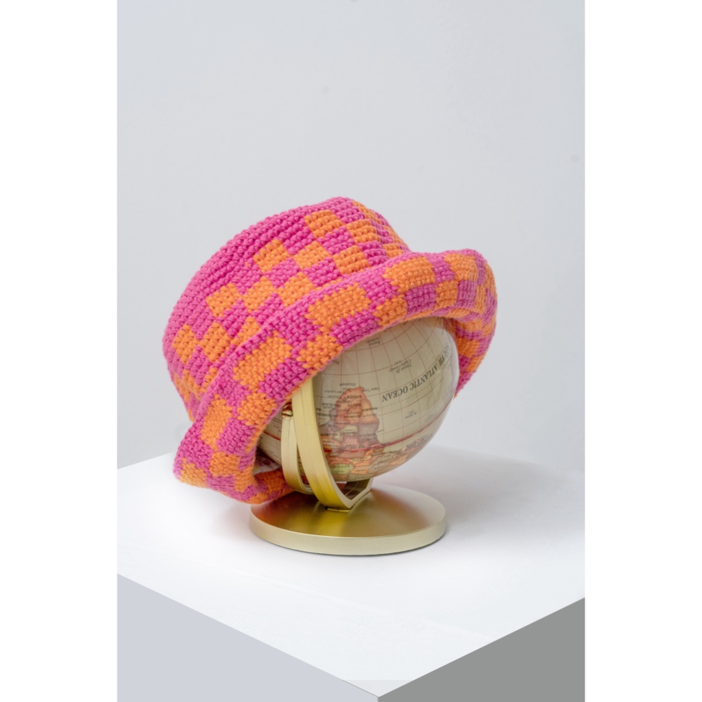 I Want To Smell The Perfume - Penelope Bucket Hat