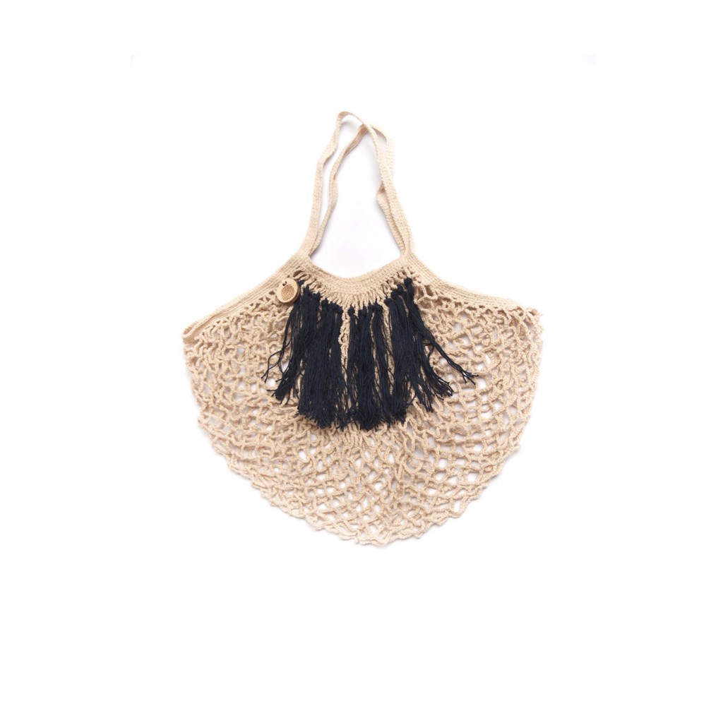 I Want To Smell The Perfume - Melly Fringes - Tas crochet untuk liburan