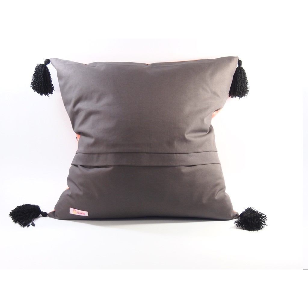 I Want To Smell The Perfume - Tassel Novi - Pillow Case