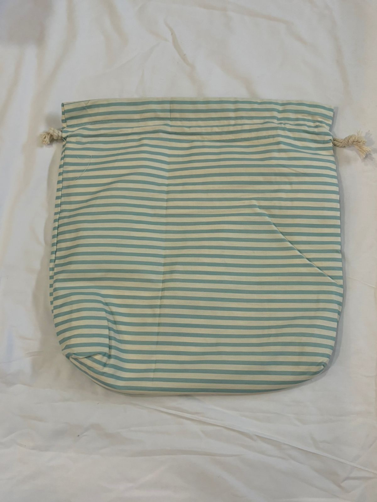 I Want To Smell The Perfume - Reversible Pouch