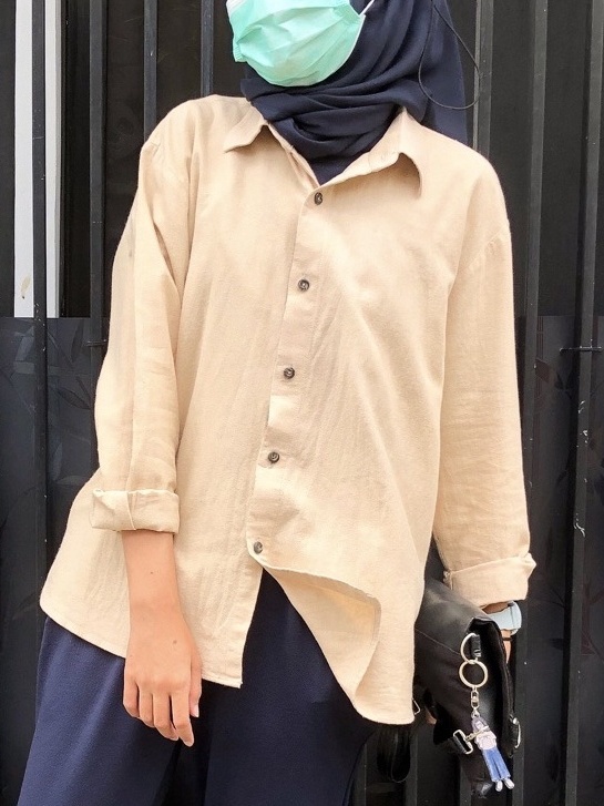 Kemeja Linen Wanita Kerah Tegak
