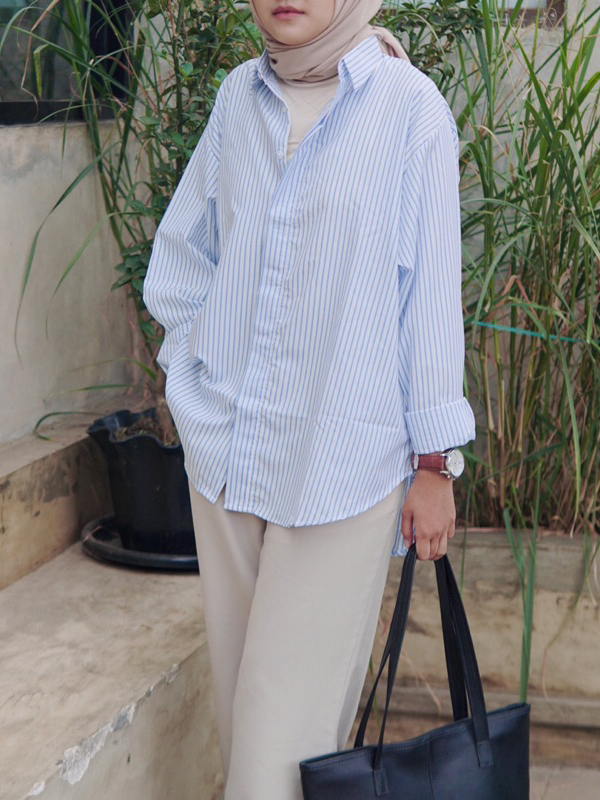 Kemeja Stripes Oversize Lengan Panjang