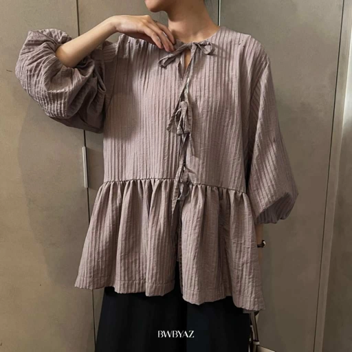 Image of BWBYAZ - AYUNDARI PLEATS OUTER