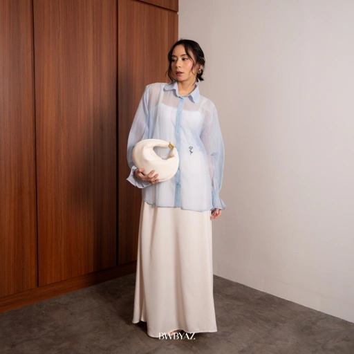 Image of BWBYAZ - ASMARA COLLECTION | GLADYS BISHOP BLOUSE | READY STOCK