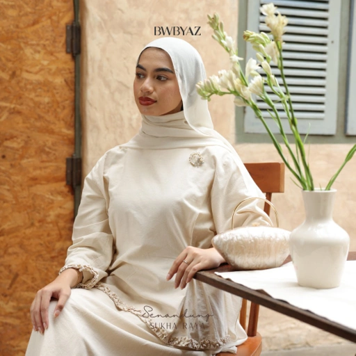 Image of BWBYAZ - ZALINA KURONG RUFFLE TOP [READY STOCK]