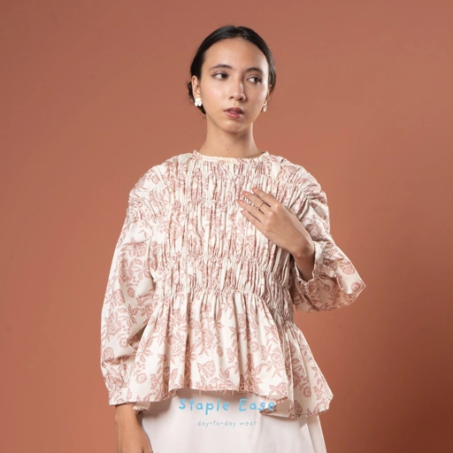 Image of BWBYAZ STAPLE EASE - LAELA FLOWER SHIRED BLOUSE [READY STOCK]
