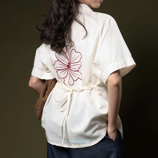 Image of BWBYAZ STAPLE EASE - BRIELLE BLOOMING SHIRT (SHORTSLEEVE) - READY STOCK