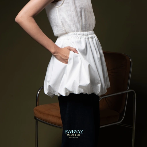 Image of BWBYAZ STAPLE EASE - LEONA BALOON SKIRT SHORT
