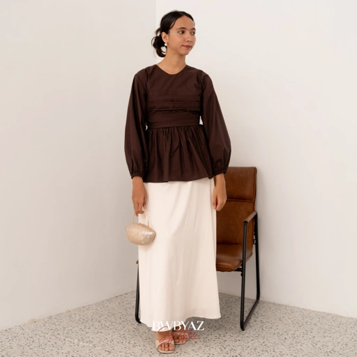 Image of BWBYAZ SIGNATURE - MANOR DRAPERY BLOUSE 2.0