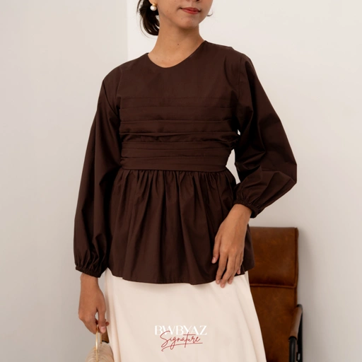 Image of BWBYAZ SIGNATURE - MANOR DRAPERY BLOUSE 2.0 (READY STOCK)