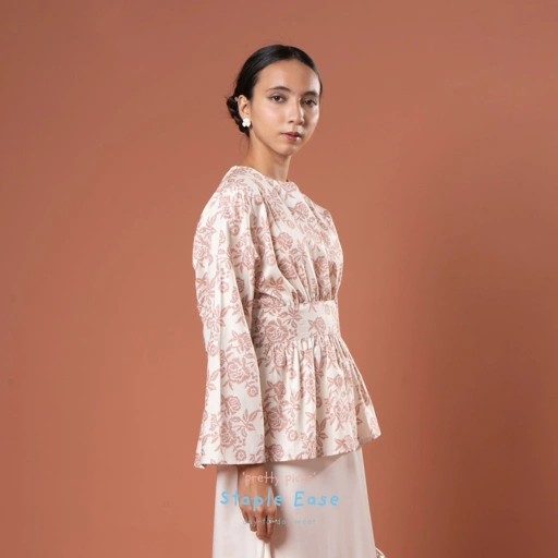 Image of BWBYAZ STAPLE EASE - JEENA FLOWER BLOUSE