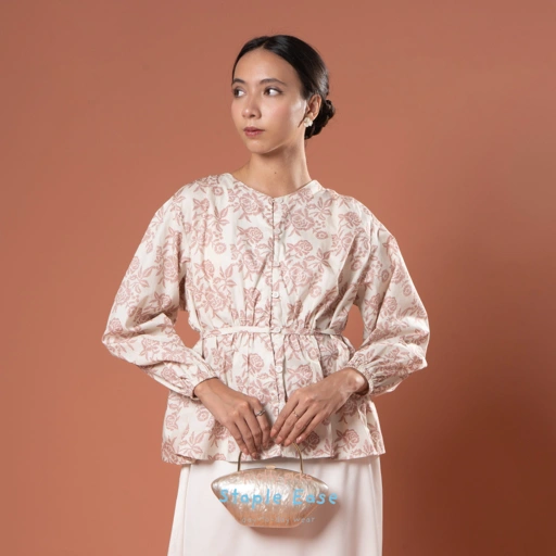Image of BWBYAZ STAPLE EASE - ALISHA FLOWER BLOUSE 