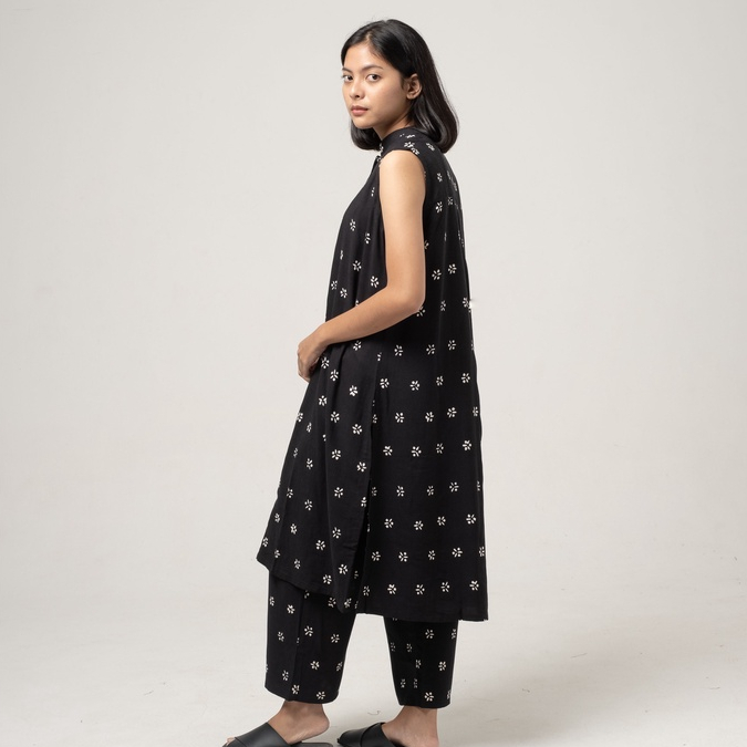 Dama Kara Top Kinasih Tunik Sleeveless