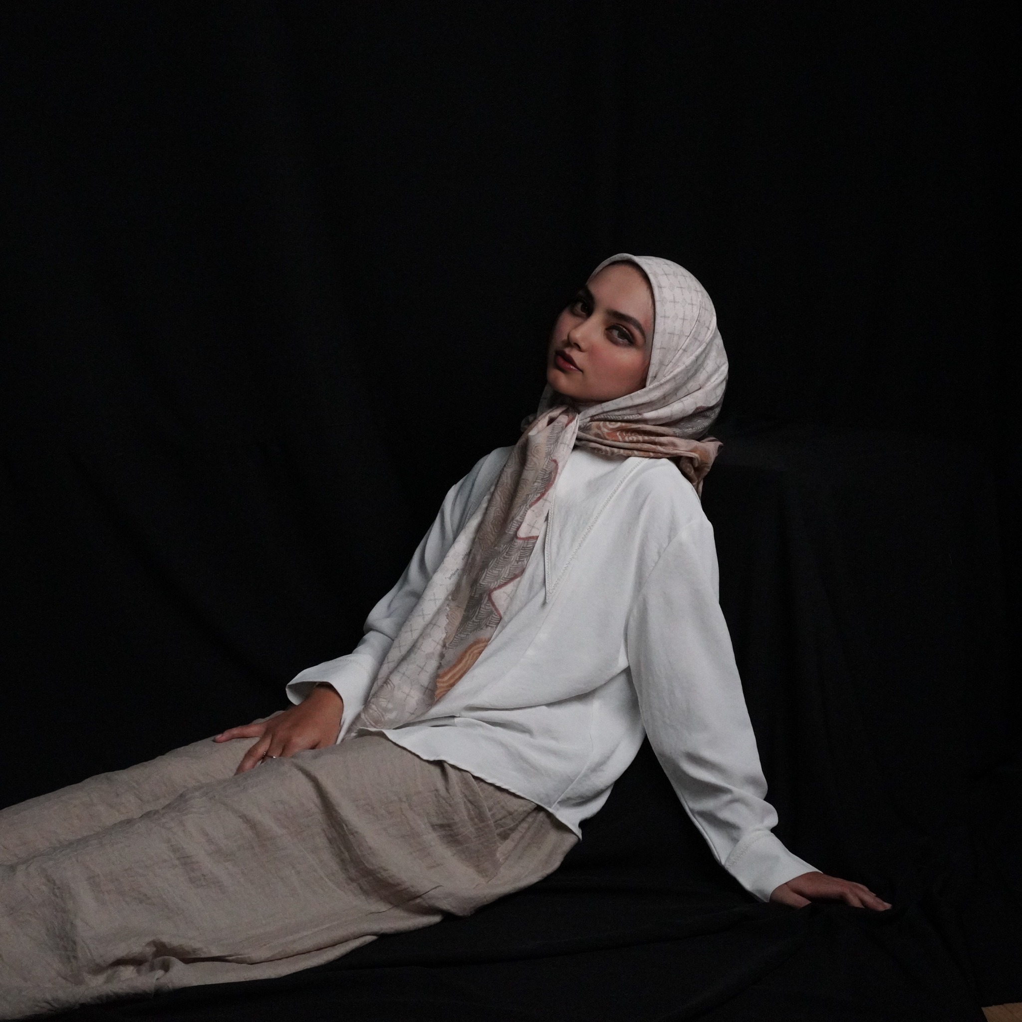 BELYANZA - Bloomy Top Basic