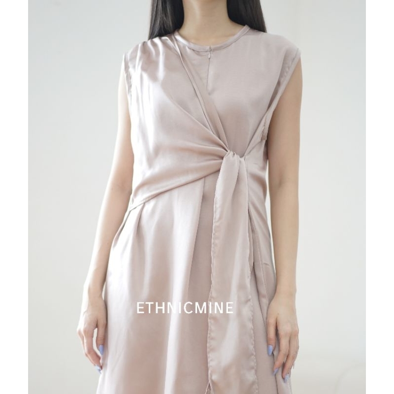 Inner Luna Outer dress satin mewah murah