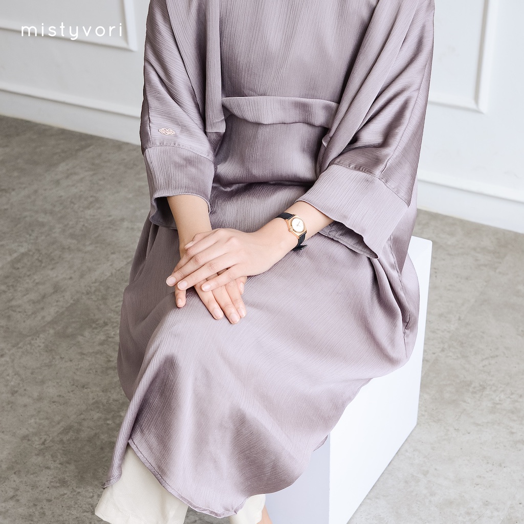 Mistyvori Luna Tunik Bahan Silk Cradenza