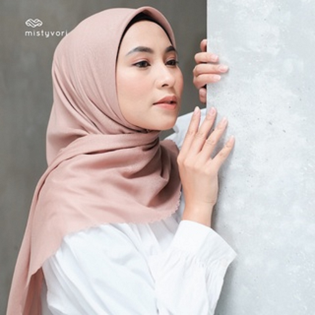 Anna Scarf