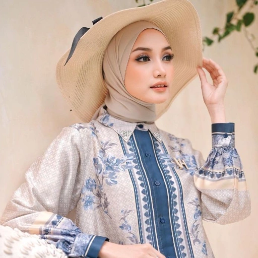 Image of PO - Vanilla Hijab - Resort Blouse