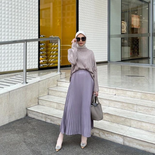 Image of UMBRELLA PLEATS SKIRT - LAVENDER