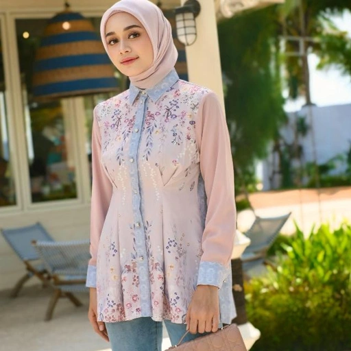Image of Ready - Vanilla Hijab - Carissa Blouse