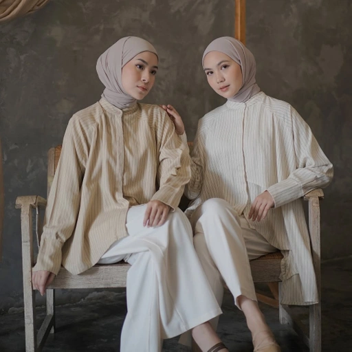 Image of Oclo Viggia Shirt Oversize Linen Salur Lengan Panjang Casual Basic Dailywear Terbaru OCL01550