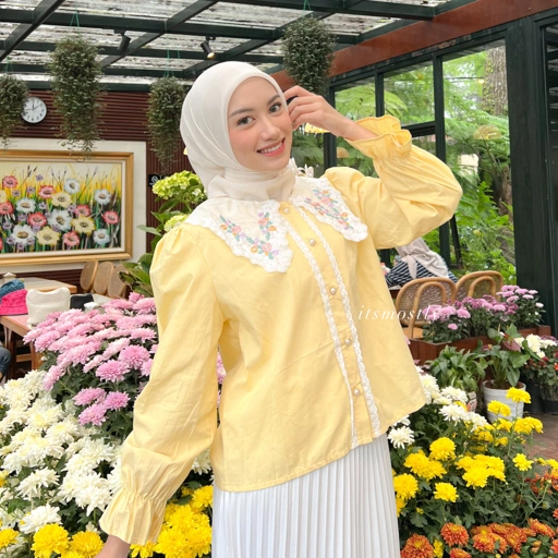 Image of ITSMOSTLY - Zora Shirt (Blouse Vintage Bordir)