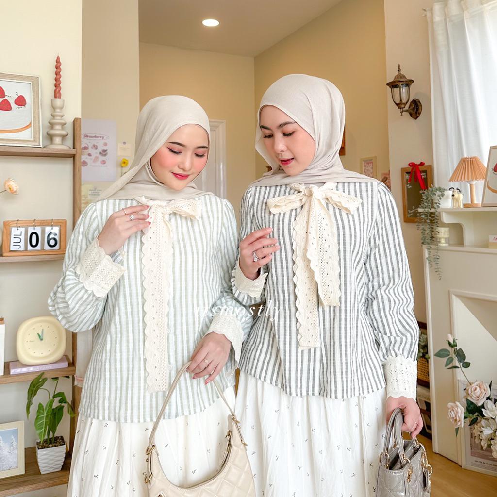 ITSMOSTLY - Lui Shirt (Ribbon Stripe Blouse)