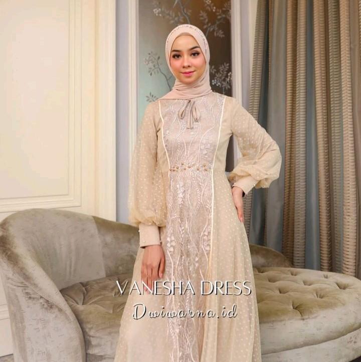Vanesha Dress By @dwiwarna.id