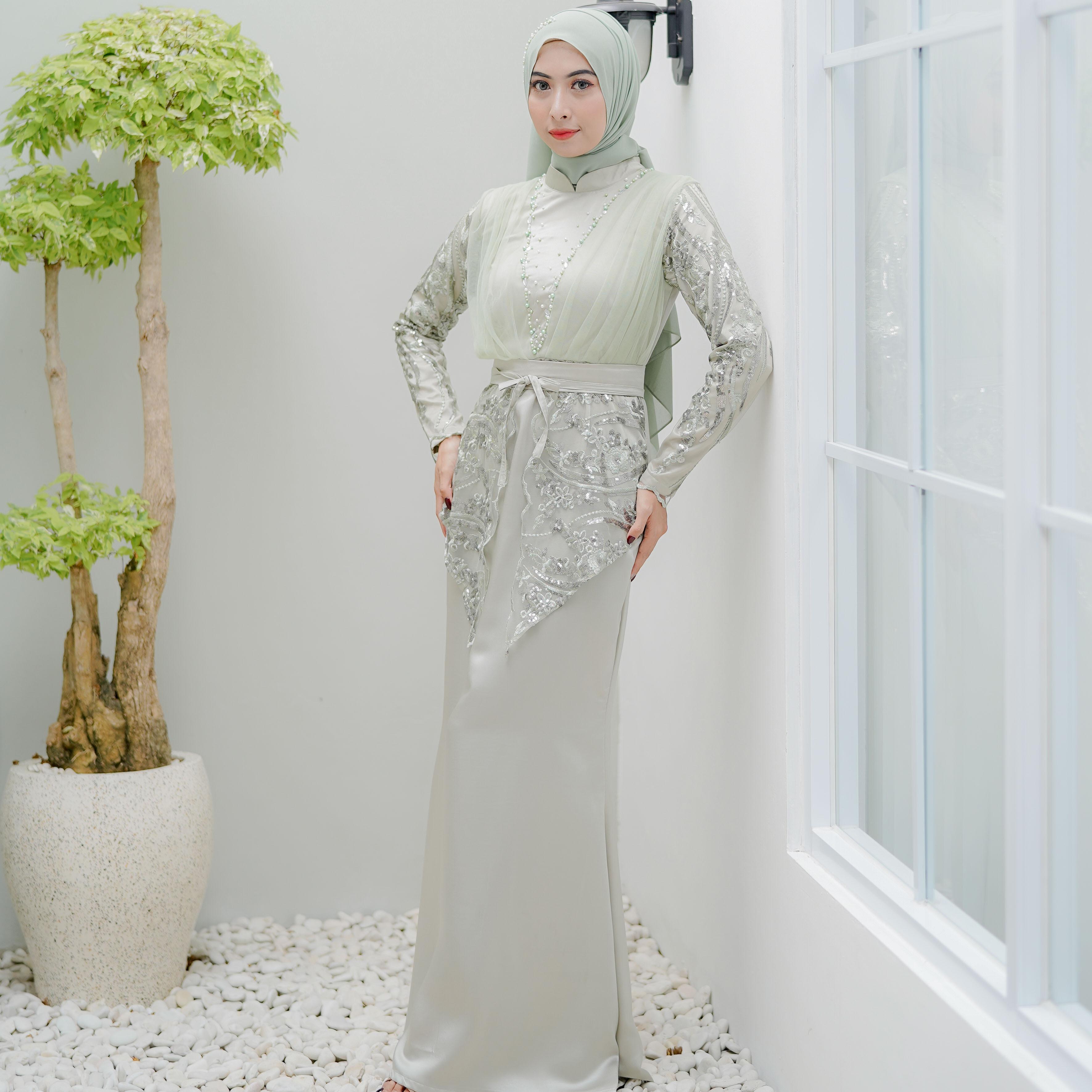 Rauny Dress by @dwiwarna.id