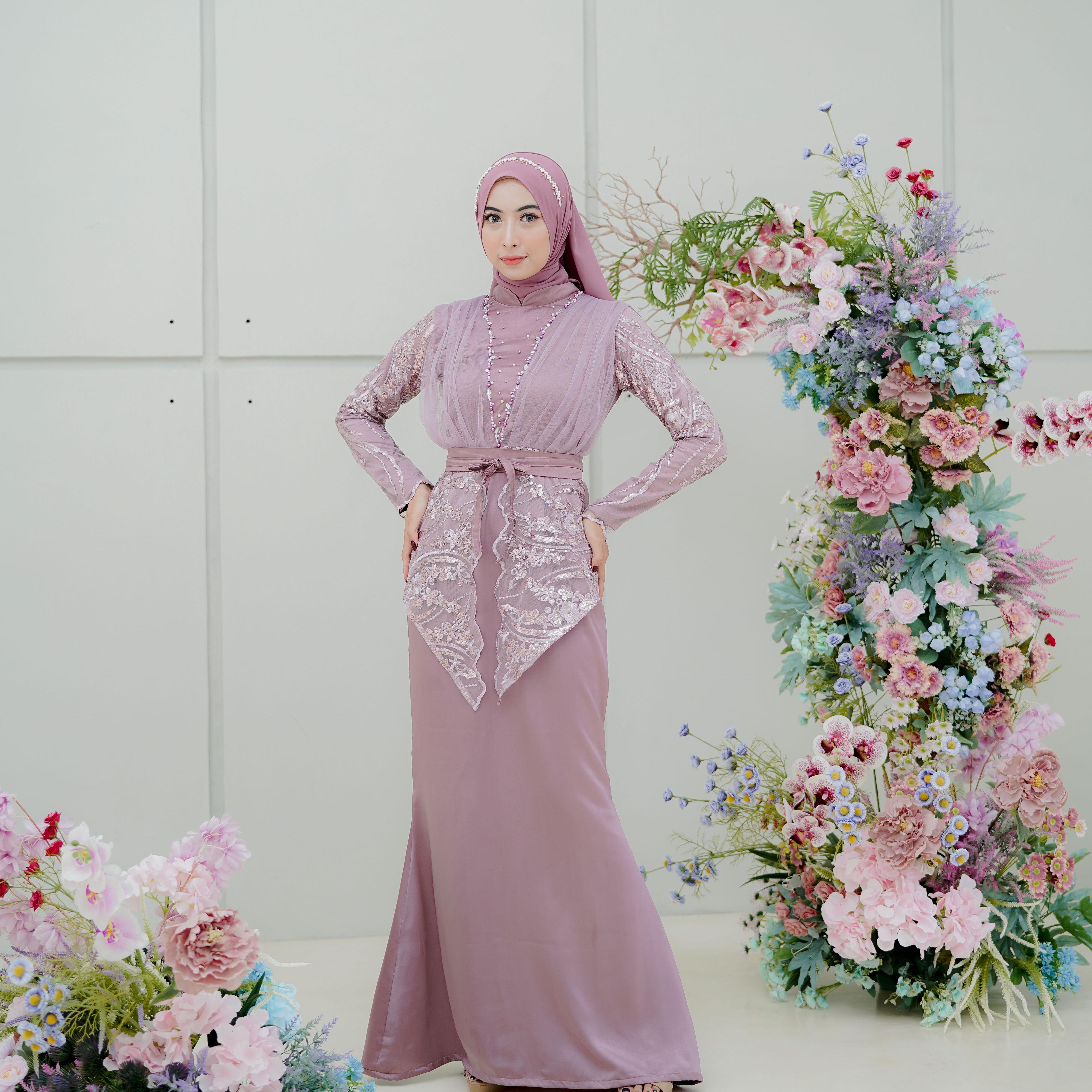 Rauny Dress by @dwiwarna.id