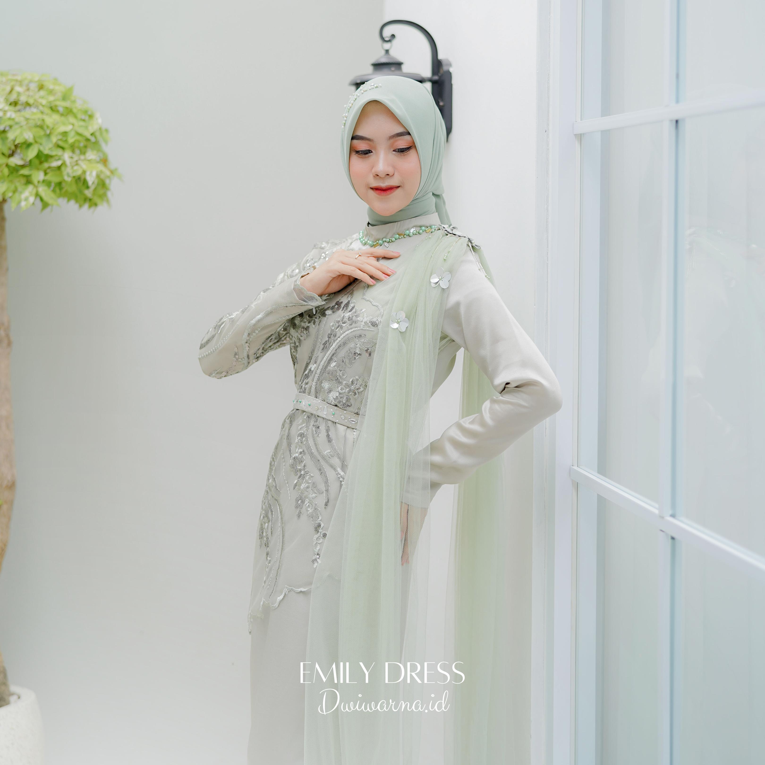 Emily Dress by @dwiwarna.id Kombinasi Muslim