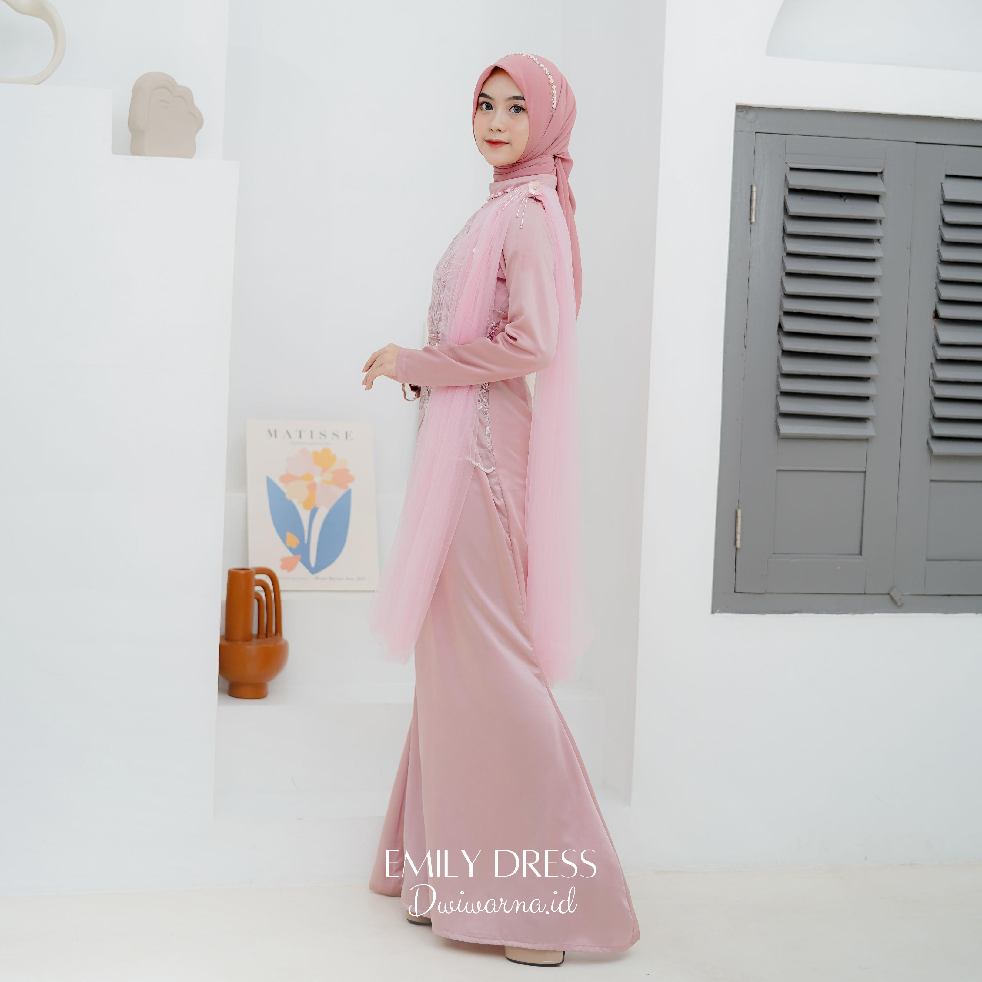Emily Dress by @dwiwarna.id Kombinasi Muslim