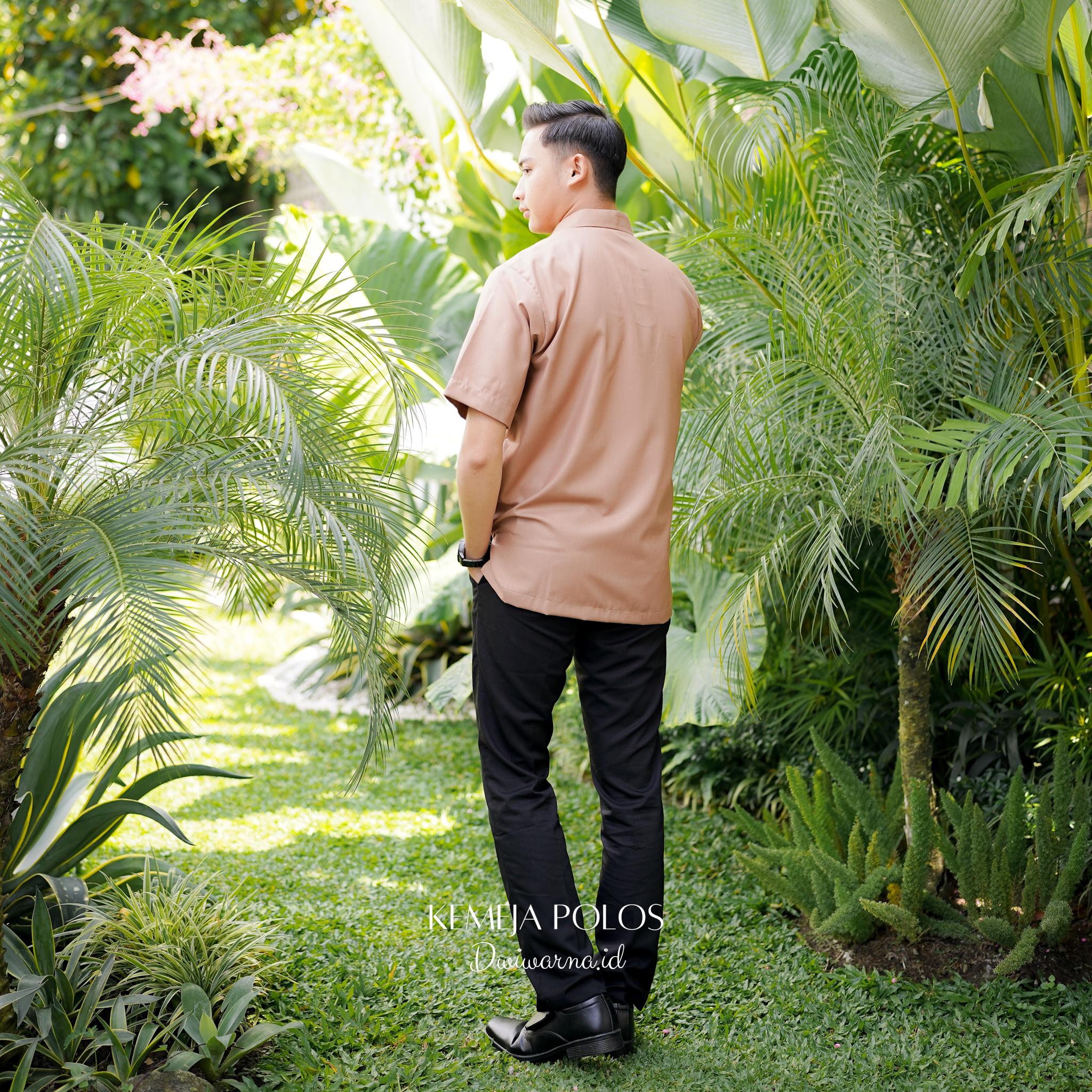 Kemeja Polos Pria by Dwiwarna