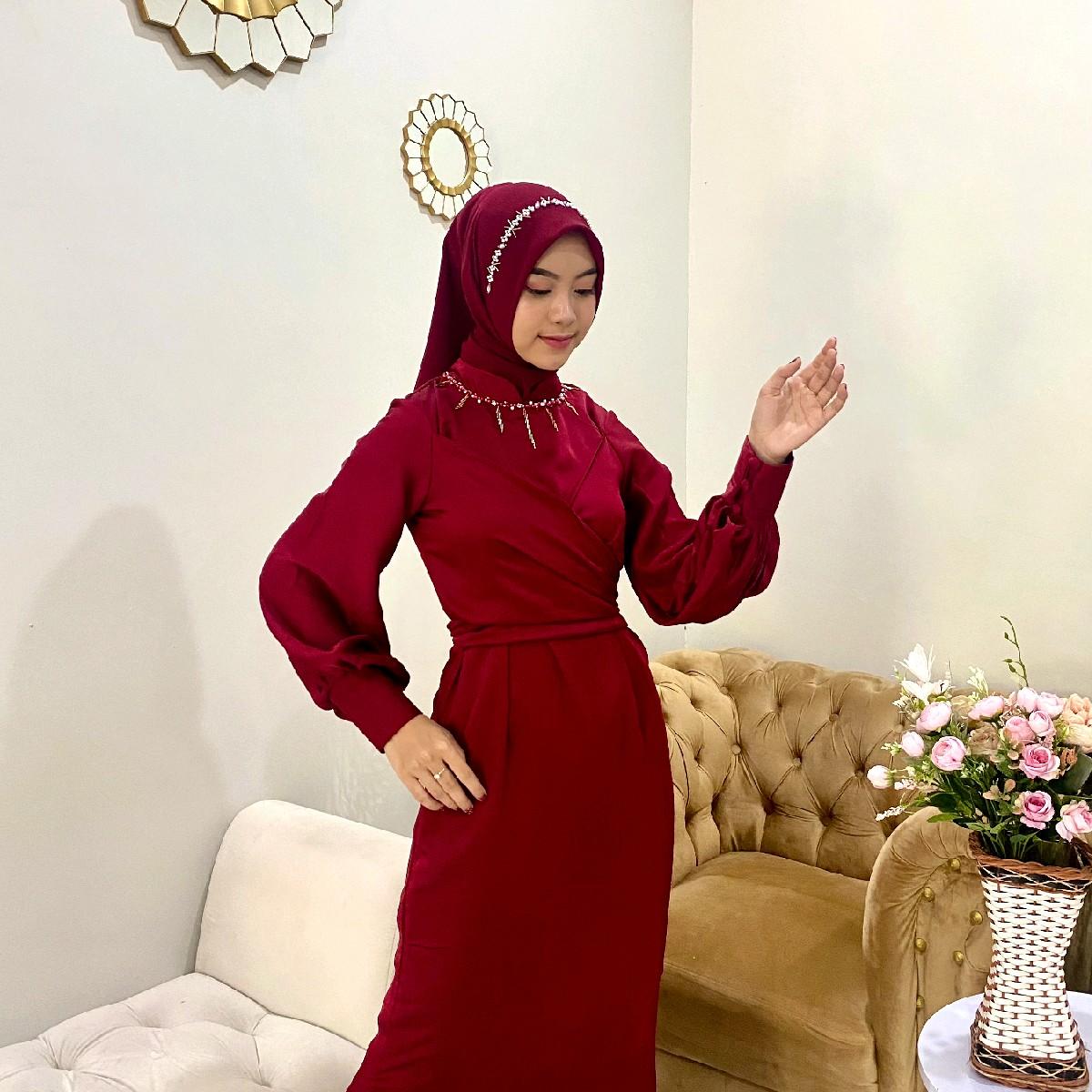 Avanty Dress by @dwiwarna.id