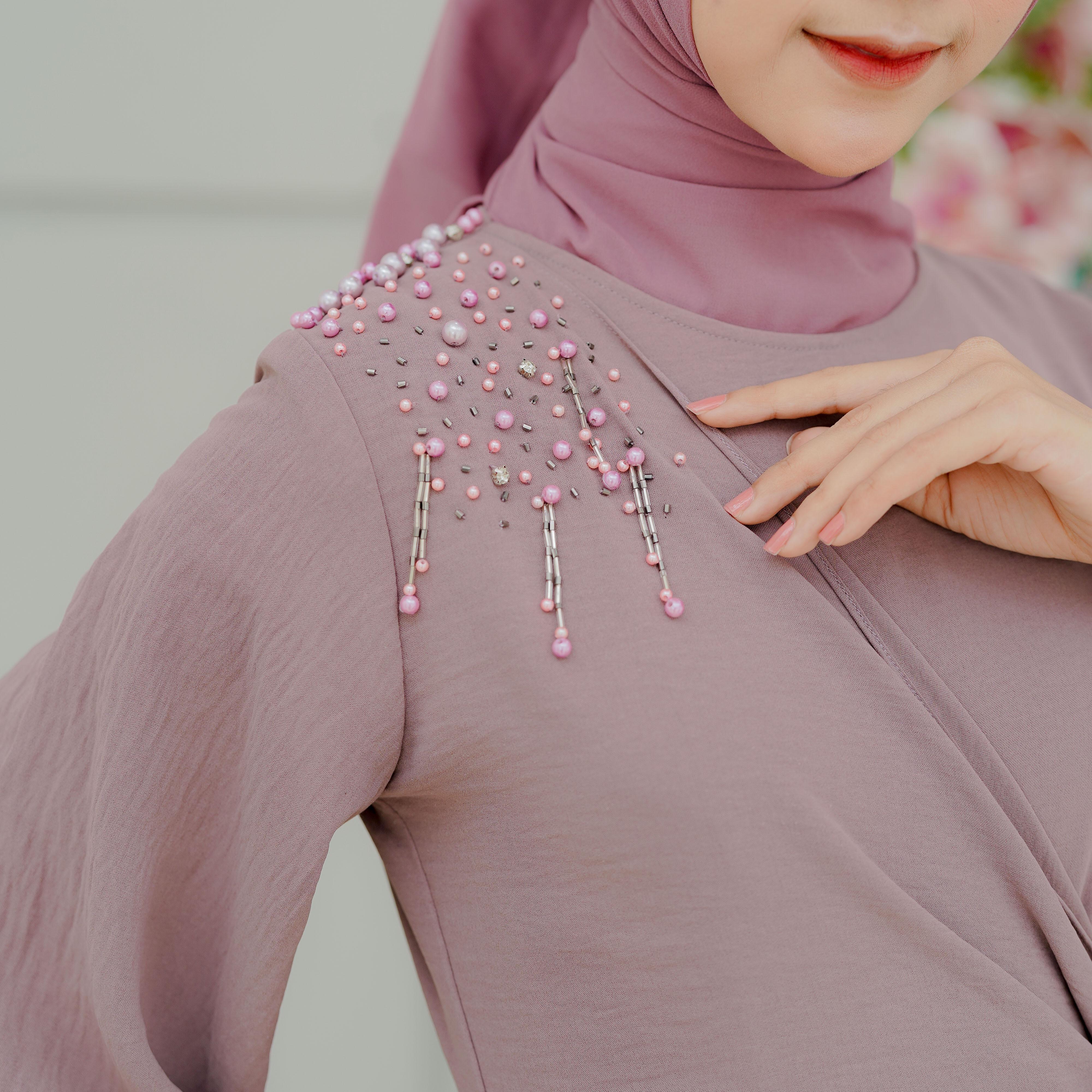 Tifany Bunga By @dwiwarna.id