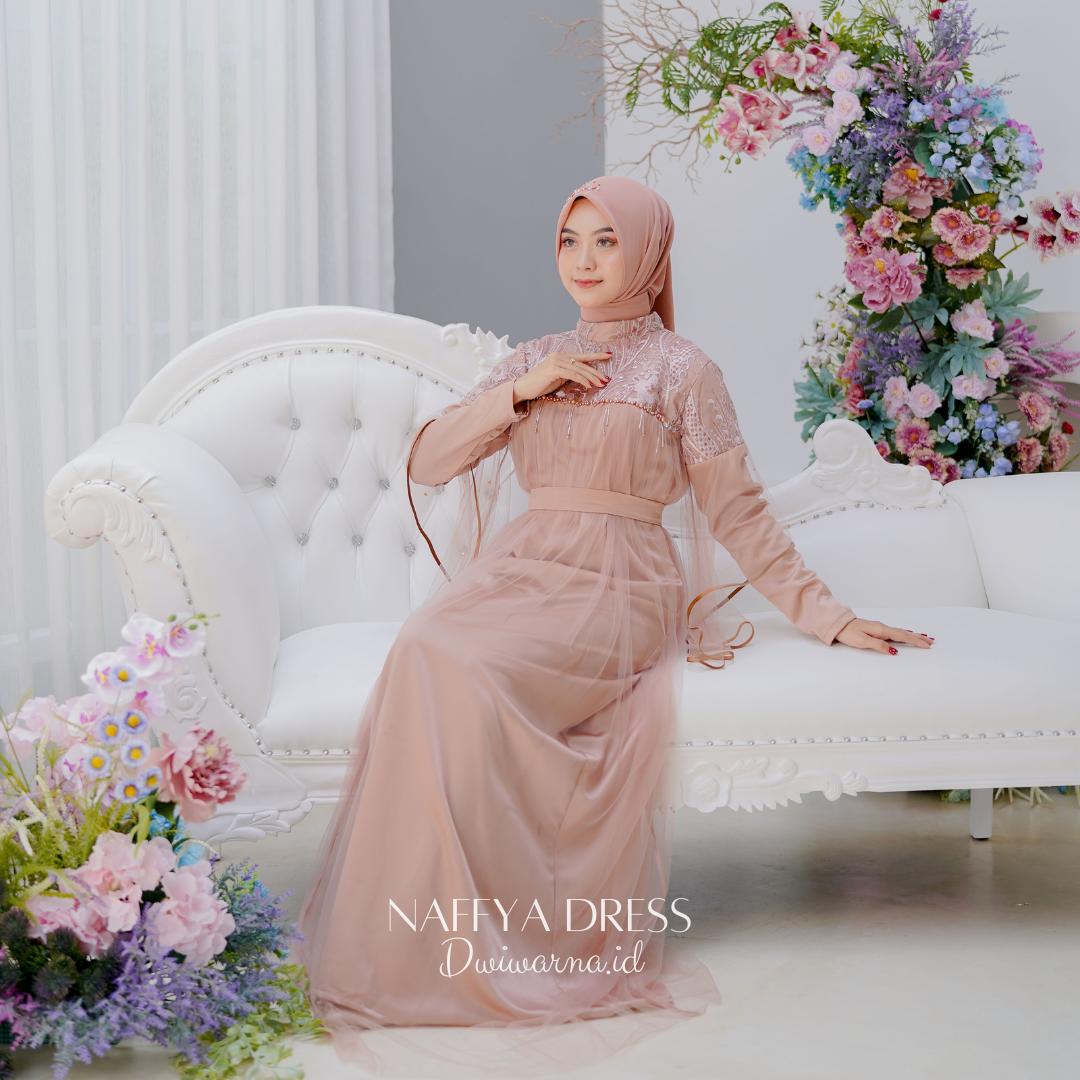Naffya Dress by @dwiwarna.id