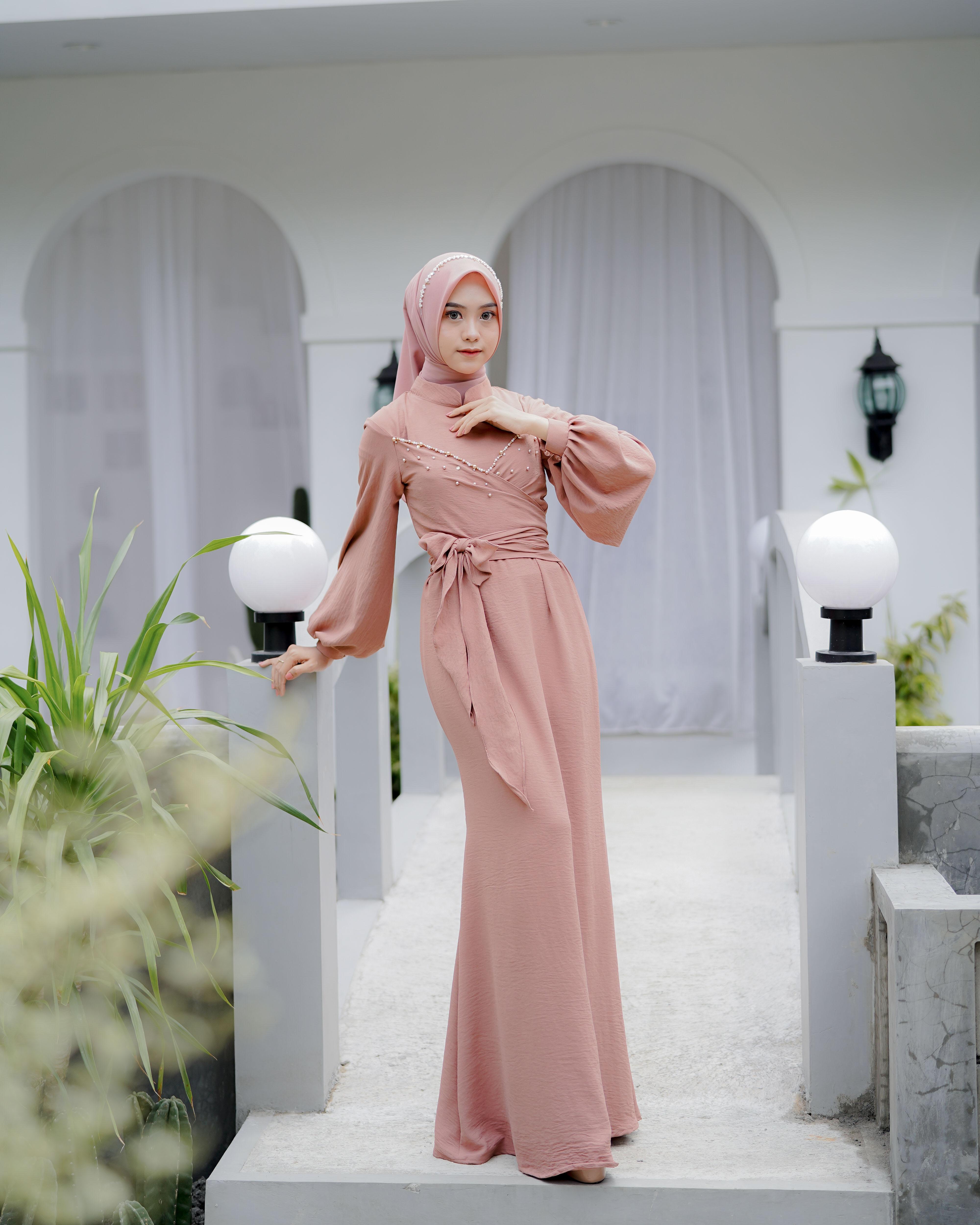 Ivani Dress Kondangan Mermaid Polos BerPayet By Dwiwarna Airflow Balon Wudhu Kancing Muslim Mutiara Muslim Mutiara