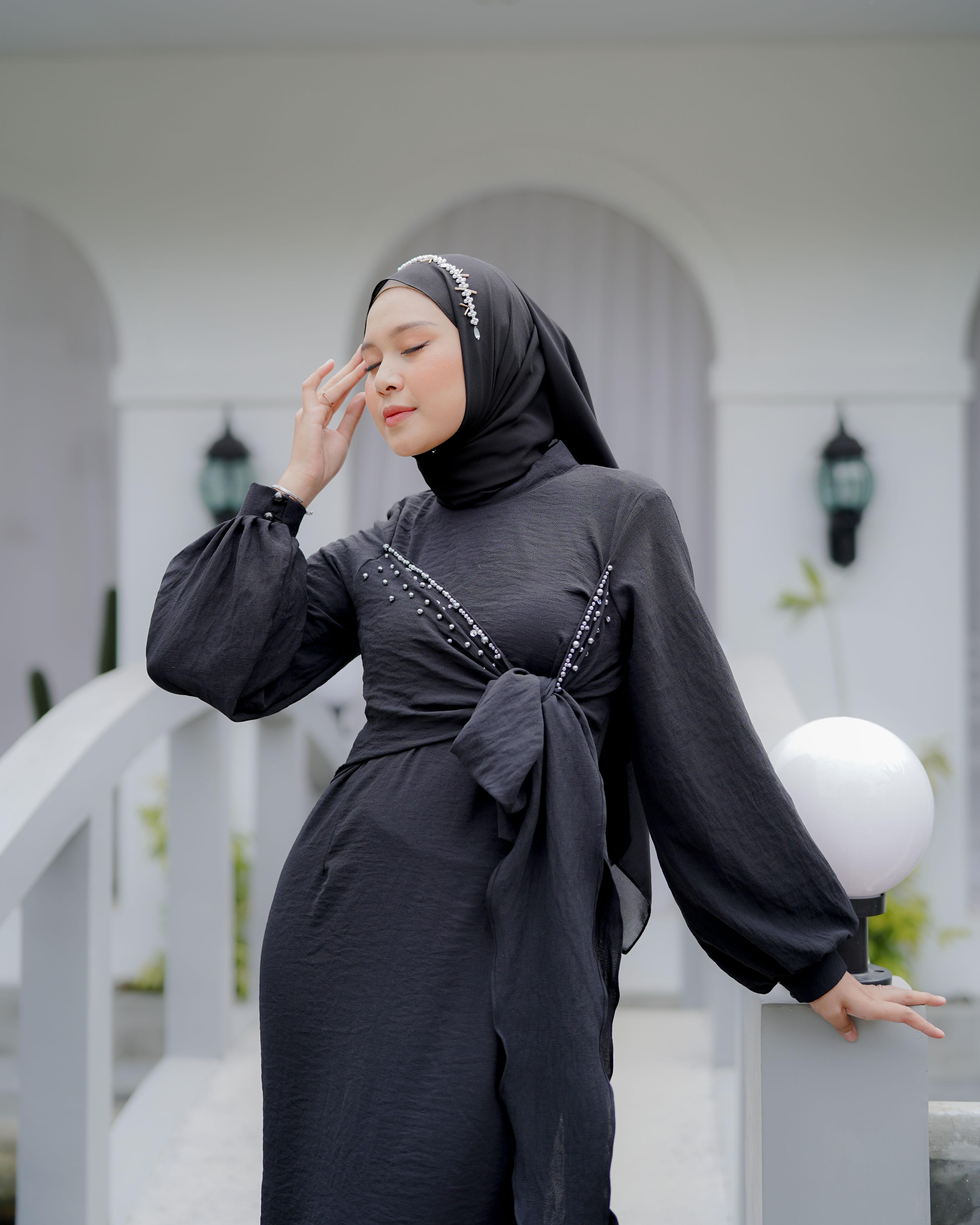 Ivani Dress Kondangan Mermaid Polos BerPayet By Dwiwarna Airflow Balon Wudhu Kancing Muslim Mutiara Muslim Mutiara