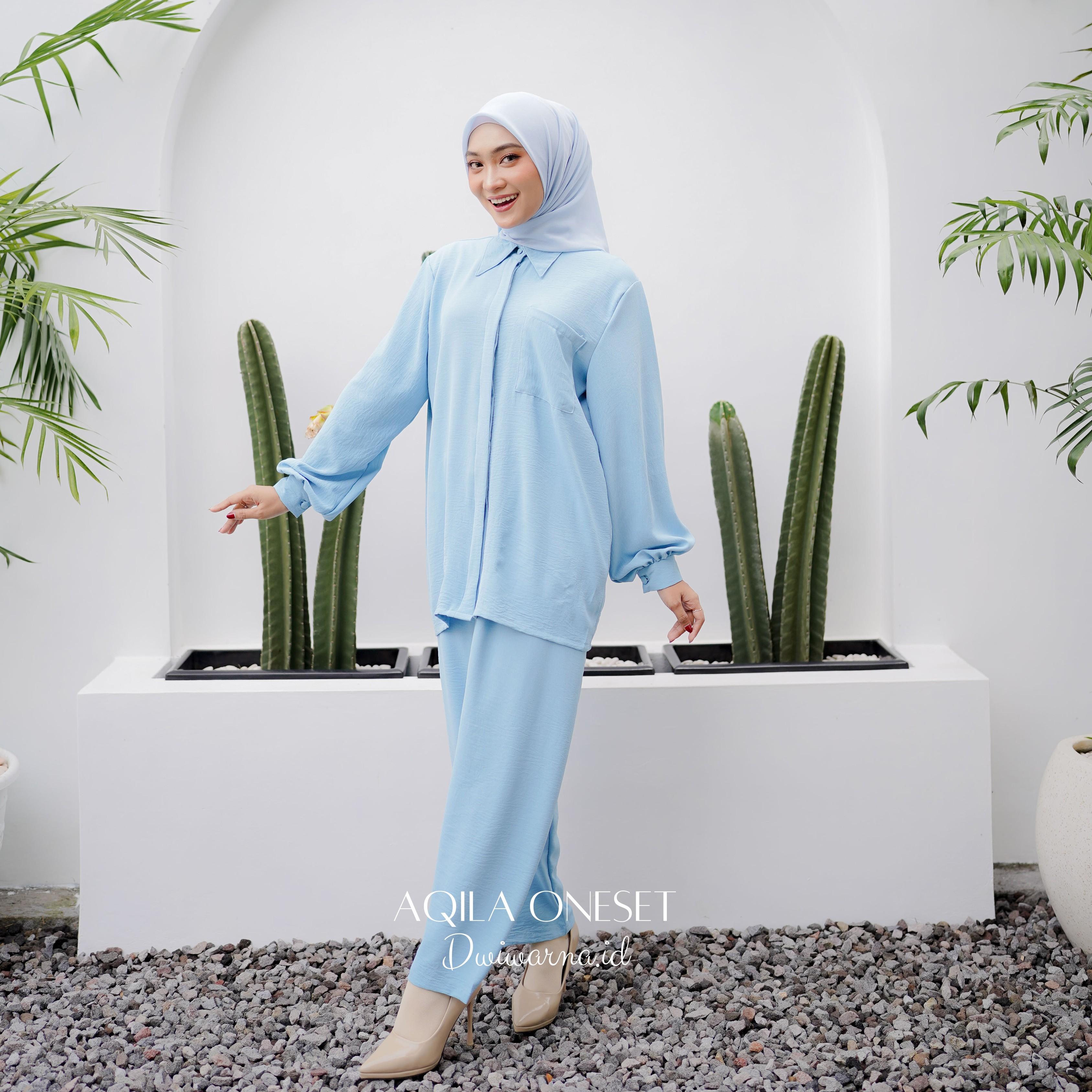 One Set "AQILA" by Dwiwarna