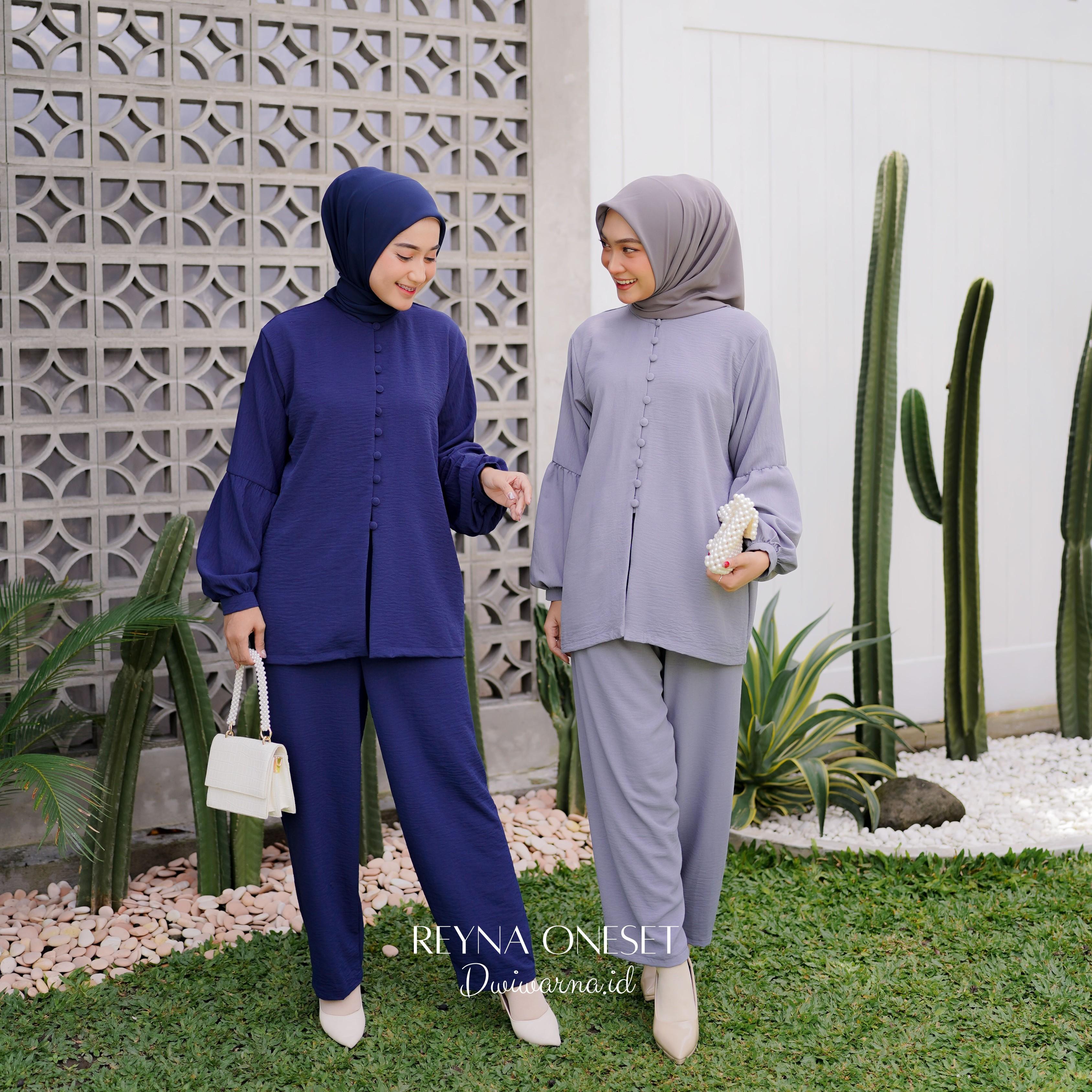 One Set "REYNA" by Dwiwarna