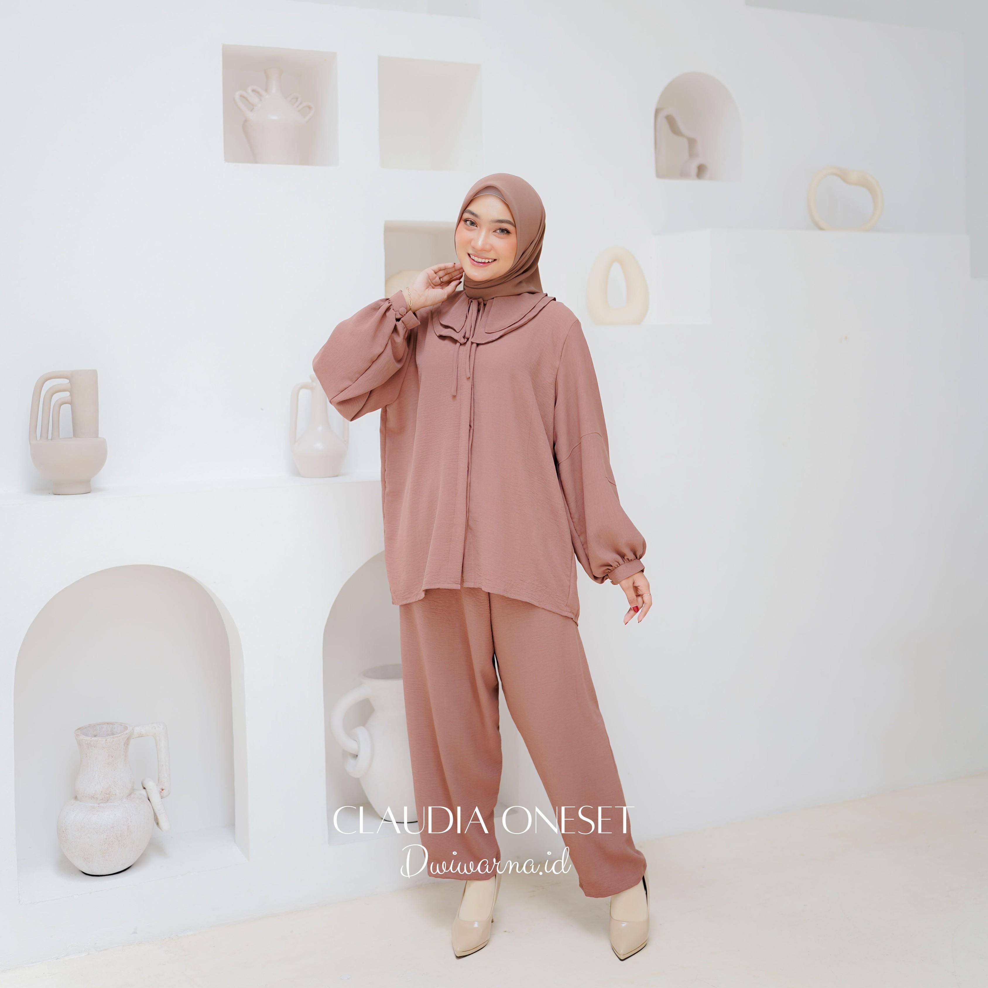 One Set "CLAUDIA" by @Dwiwarna